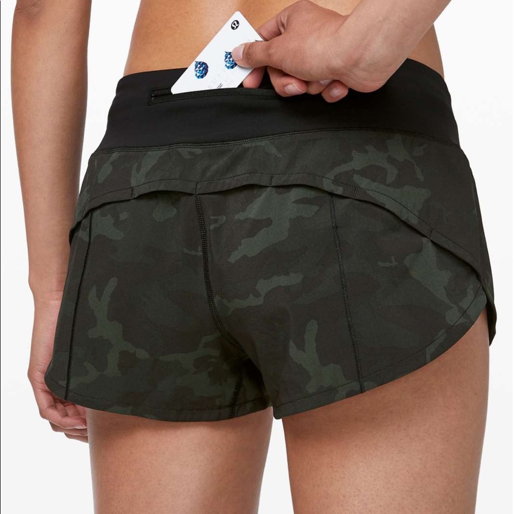 RARE- camo lululemon speed up shorts 2.5” size 6